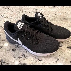 Nike Structure 22 Running Shoes